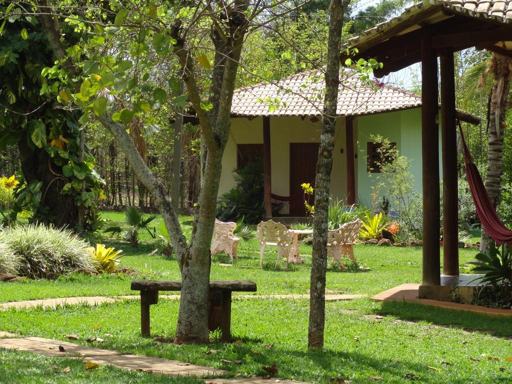 Pousada Recanto Do Cerrado Neropolis Exterior photo